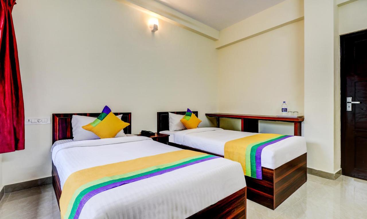 Itsy Hotels Rain Tulsi Stayz, Palarivattom Junction Kochi Exterior foto